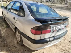 Renault Laguna 450$