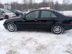 Mercedes Benz C200 2.0 6-МКПП 2002 г/в