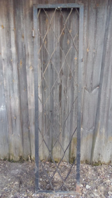 Решетка на дверь металлическая, размеры на фото. Возможна доставка