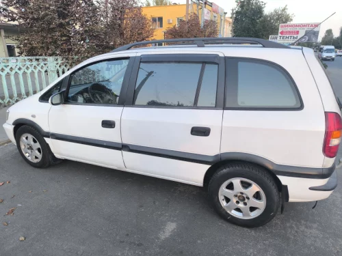 Opel Zafira A 1999 1.6 бензин 3600 Торг уместен