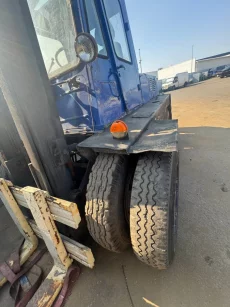 Львовский вилочный погрузчик с двигателем Мерседес