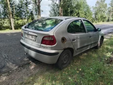 Рено меган 2000г. 1.6 бензин 1700 бел.руб